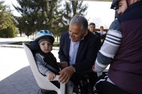 ŞEHMUS GÜNAYDıN - Vali Günaydın Ve Başkan Büyükkılıç Gençlerler Bir Araya Geldi