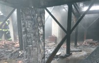APARTMAN YÖNETİCİSİ - 5 Katlı Binanın Çatı Katı Yandı