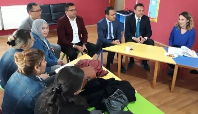 Alaşehir'de Anne Ve Babalar Kursiyer Oldu