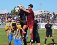 KIRMIZI KART - Aliağaspor FK Kendi Sahasında Mağlup Oldu