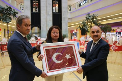 Kayseri Mantısından Yapılan Türk Bayrağı Büyük İlgi Görüyor