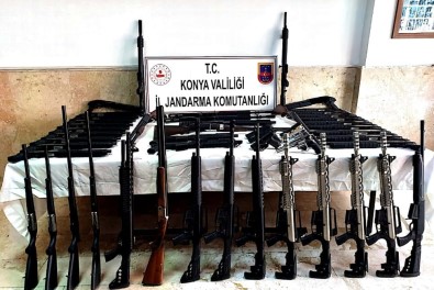 Konya'da 140 Ruhsatsız Av Tüfeği Ele Geçirdi