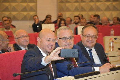 Şehzadeler Belediyesi Yeni Dönemin İlk Meclis Toplantısını Yaptı