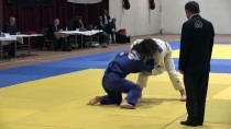 KADIN JUDOCU - Türkiye Üniversiteler Judo Şampiyonası