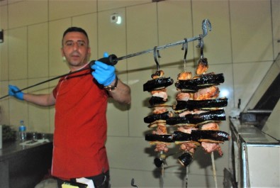 Yemesi Cesaret İstiyor, Kilosu 240, Porsiyonu 60 Lira