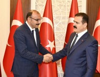 ADALET VE KALKıNMA PARTISI - Başkan Dündar'dan Vali Akbıyık'a Ziyaret