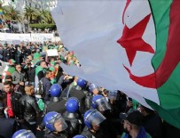 ANAYASA KONSEYİ - Cezayir'de Anayasa Konseyi Başkanı istifa etti