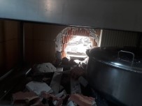 NECİP FAZIL KISAKÜREK - Kalp Krizi Geçiren Sürücü Duvara Çarptı