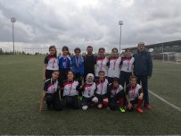 GÜMÜŞ MADALYA - Kız Öğrencilerden Futbolda Büyük Başarı