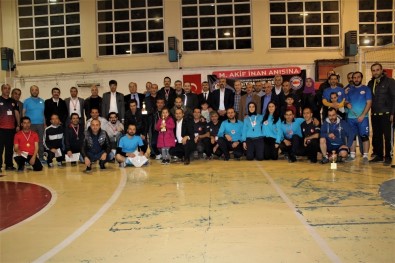Şair Mehmet Akif İnan'ın Anısına Düzenlenen Turnuva Sona Erdi