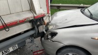 İSMAIL ŞAHIN - Samsun'da Zincirleme Trafik Kazası Açıklaması 1 Yaralı