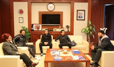 Ünlü Oyuncular İsmail Hacıoğlu Ve İsmail Hakkı HKÜ'de