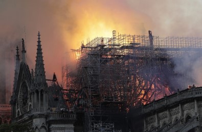 Almanya'da Notre Dame seferberliği