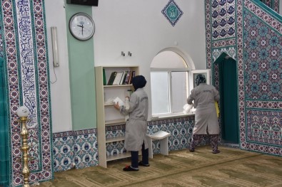 Bozüyük'te Camiler Ramazan Ayına Hazırlanıyor