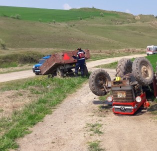 Devrilen Traktörün Altında Kalan Çiftçi Hayatını Kaybetti
