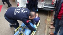 KUYUMCU DÜKKANI - İnşaatın Asma Katından Düşen İşçi Yaralandı