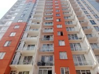 Rezidansın 10'Uncu Katından Düşen Kadın Hayatını Kaybetti