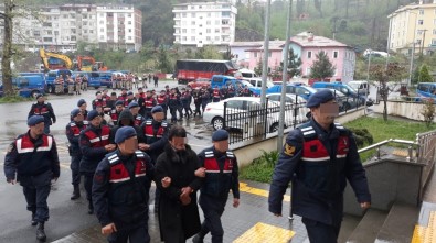 Trabzon'da Jandarmadan Uyuşturucu Tacirlerine Şafak Baskını