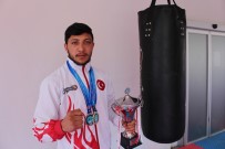 AVRUPA ŞAMPİYONU - Yayladan Avrupa Şampiyonluğuna