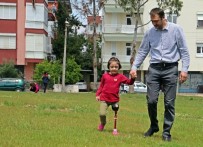 İHSAN YıLDıRıM - Babasının 150 TL'ye Kurduğu Düzenekle Yürümeyi Öğrendi, Şimdi Koşmak İstiyor