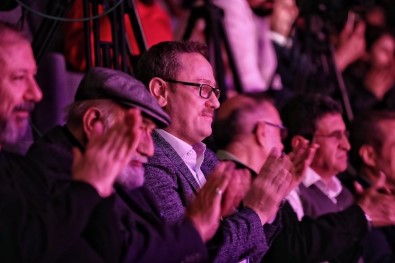 'Başakşehirli Genç Yıldızlar Sahnede' Tiyatro Festivalinde Final Heyecanı