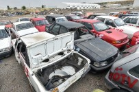 ÇİMENTO FABRİKASI - Büyükşehir Hurda Araçları Topluyor