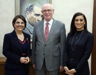 KAZıM KURT - CHP PM Üyesi Usluer Ve Eski İl Başkanı Akman'dan Başkan Kurt'a Ziyaret