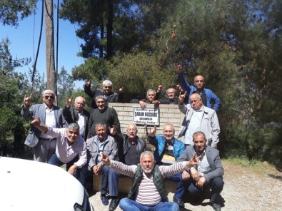 Dava Arkadaşları Ülkücü Şehit Şaban Bozkurt'u Mezarı Başında Andı