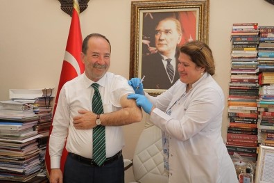 Edirne Belediye Başkanı Gürkan Farkındalık İçin Aşı Oldu