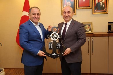 İşadamı Demir, Darıca Belediye Başkanı Bıyık'ı Ziyaret Etti