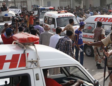 Yolcu otobüsüne silahlı saldırı: 14 ölü