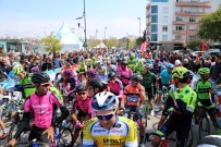 TÜRKIYE BISIKLET FEDERASYONU - TUR 2019'Da Çanakkale - Edremit Etabı Başladı