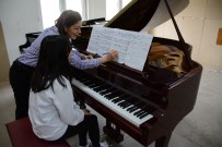 CEREN NECIPOĞLU - Konservatuar Öğrencileri 'Piyano Masterclass'Ta Buluştu