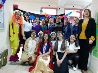 DANS GÖSTERİSİ - Liseli Öğrenciler Miniklere 'İyiliğin Gücü'nü Gösterdi