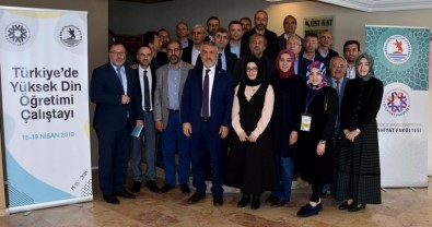 OMÜ'deki 'Türkiye'de Yüksek Din Öğretimi Çalıştayı' Tamamlandı