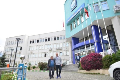 (Özel) Başkan Makam Araçlarını Topladı, Yaşlı, Engelli Ve Şehit Yakınlarına Tahsis Etti