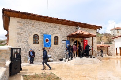 Restore Edilen Tekkeyenicesi Camisi İbadete Açıldı