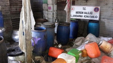 Tarsus'ta 2 Bin 650 Litre Kaçak İçki Ele Geçirildi