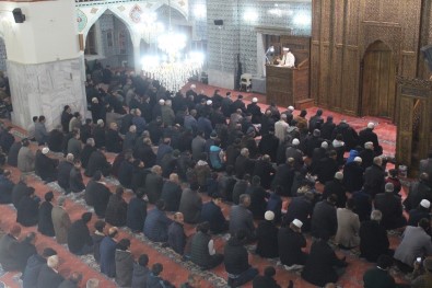 Van'da Berat Kandili İdrak Edildi