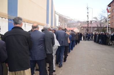 Beytüşşebap'ta AK Partili Vatandaşlar Seçim Zaferini Kutladı