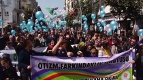 ÇARK CADDESI - Çocuklar Otizme Dikkat Çekmek İçin Yürüdü