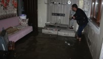 NE VAR NE YOK - Diyarbakır'da Sağanak Yağış Açıklaması Ev Ve İş Yerlerini Su Bastı