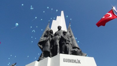 Manisa'da Yüzlerce Mavi Balon Otizm İçin Havalandı