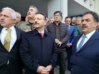 BIÇAKLI SALDIRI - Müdür Yardımcısının Öğrencisi Tarafından Öldürüldüğü İlçede Eğitime 1 Gün Ara Verilecek