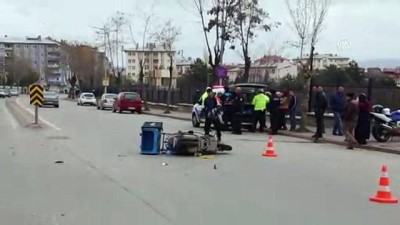 Otomobilin Çarptığı Motosikletli Kurye Ağır Yaralandı