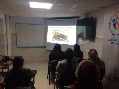 Üniversite Öğrencilerine ''Bağımlılıkla Mücadele'' Kursu
