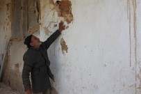 Argun'da Yaşanan Depremlerden Dolayı Vatandaş Evlerine Giremiyor
