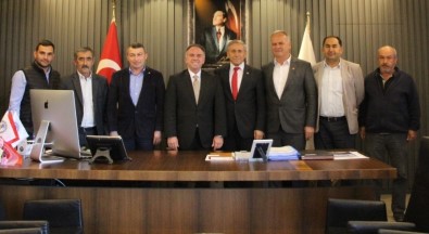 CHP Genel Başkan Yardımcısı Yıldırım Kaya'dan Fuat Öndeş'e Hayırlı Olsun Ziyareti