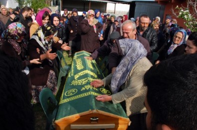 Kaza Kurbanı Gence Gözü Yaşlı Veda