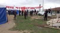 SÖZLEŞMELİ ER - Kırıkkaleli Şehidin Baba Ocağına Türk Bayrakları Asıldı